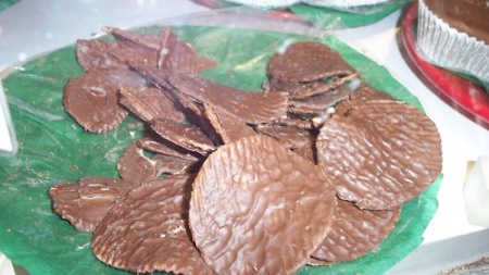 chocolate-dipped-potato-chips